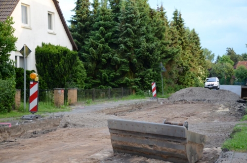 Baustelle Ansicht Straße Richtung Büchten - Zahnarztpraxis Aller Leine Tal